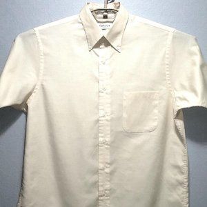 VanHeusen Short Sleeve Men's Shirt. Size: 16